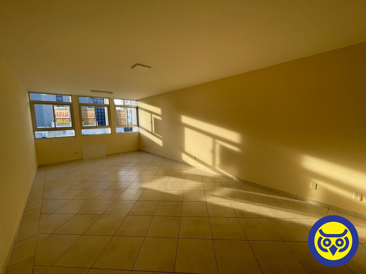 Sala para aluguel no Centro: 