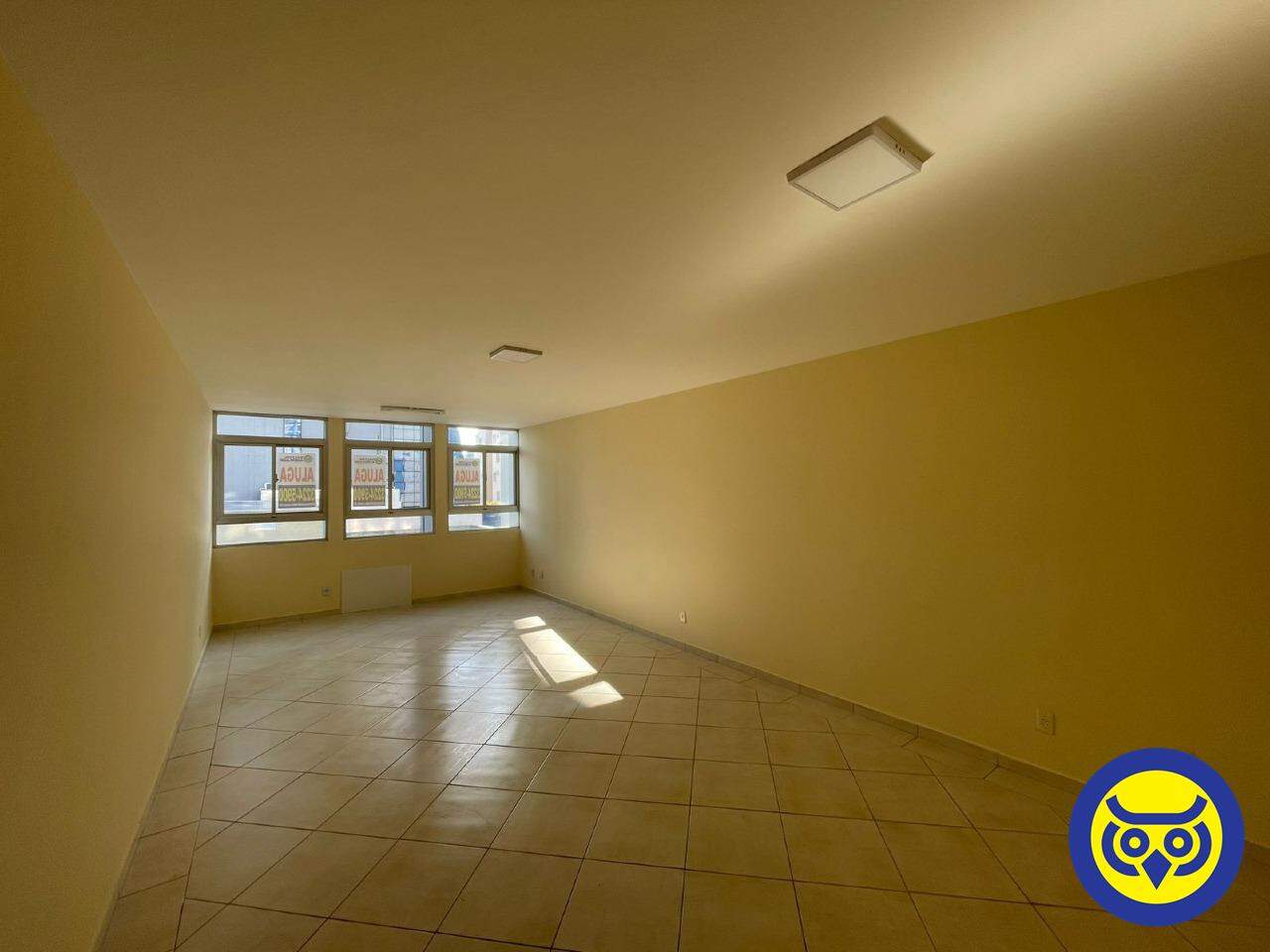 Sala para aluguel no Centro: 