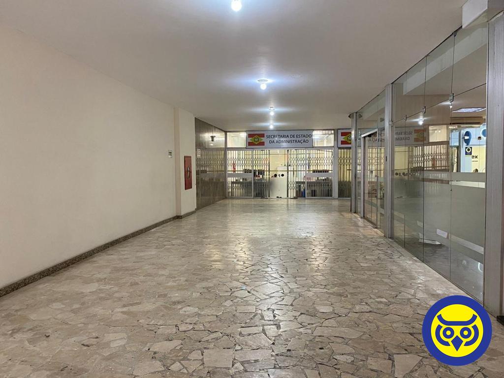 Sala para aluguel no Centro: 