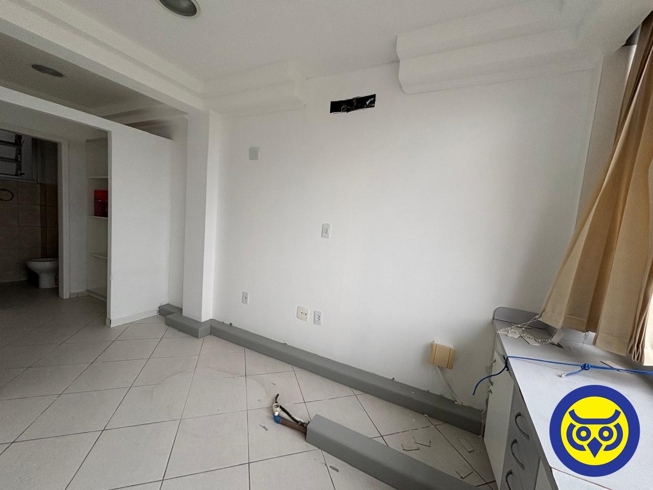 Sala para aluguel no Centro: 