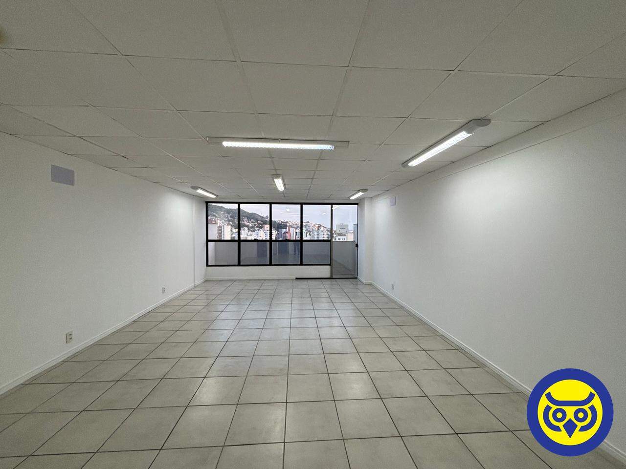 Sala para aluguel no Centro: 
