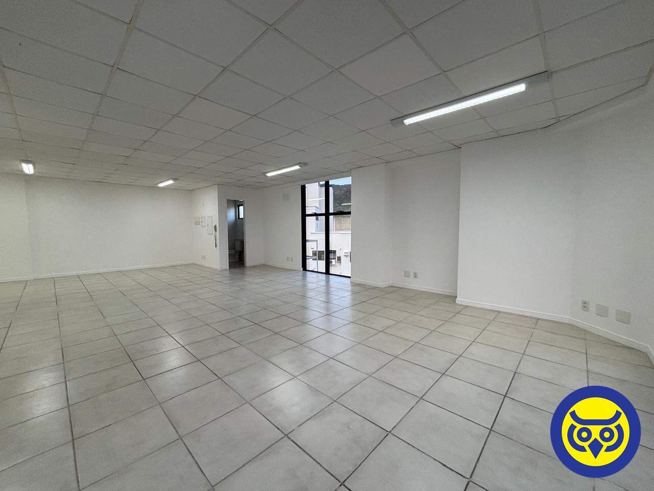 Sala para aluguel no Centro: 