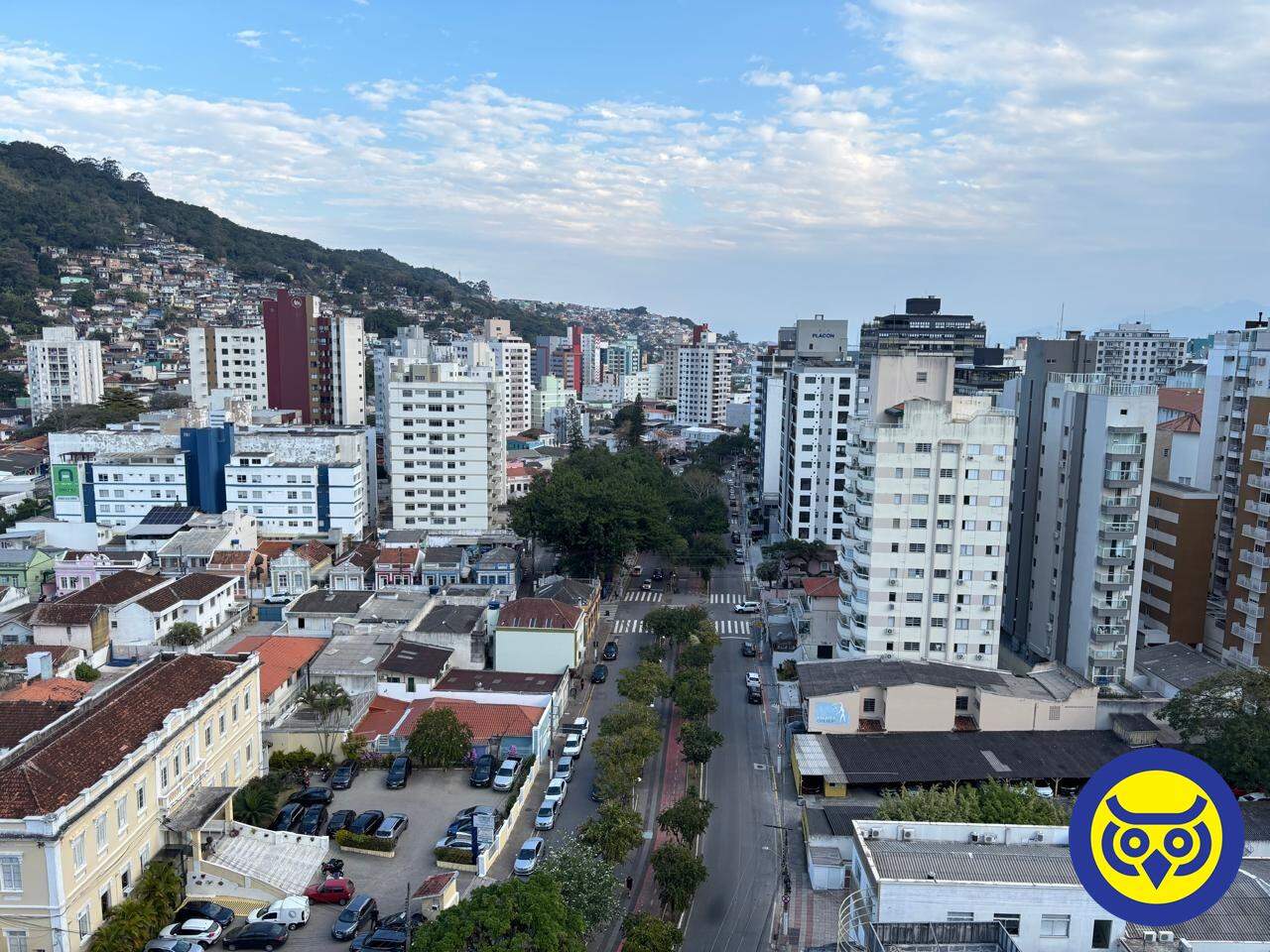 Sala para aluguel no Centro: 