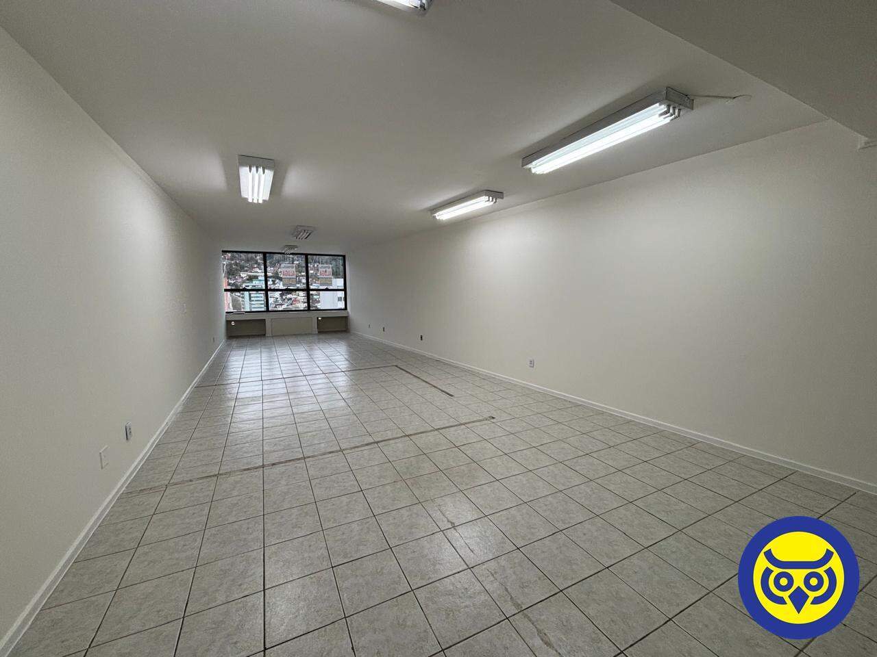 Sala para aluguel no Centro: 