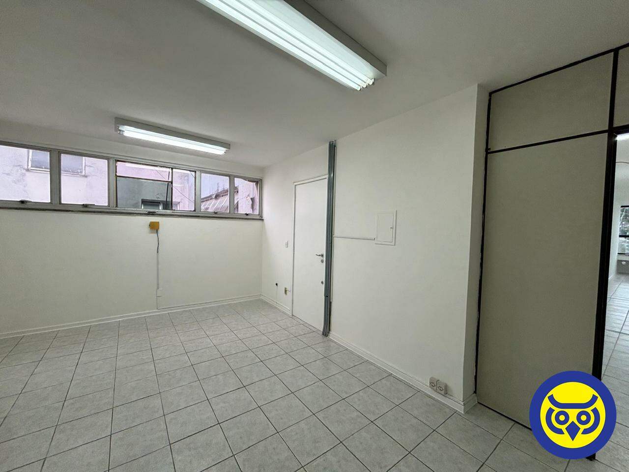 Sala para aluguel no Centro: 