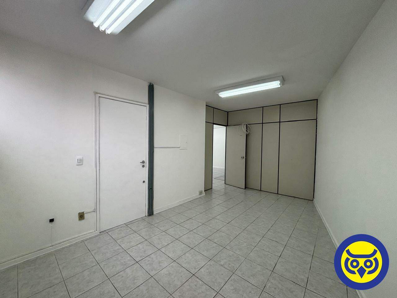 Sala para aluguel no Centro: 