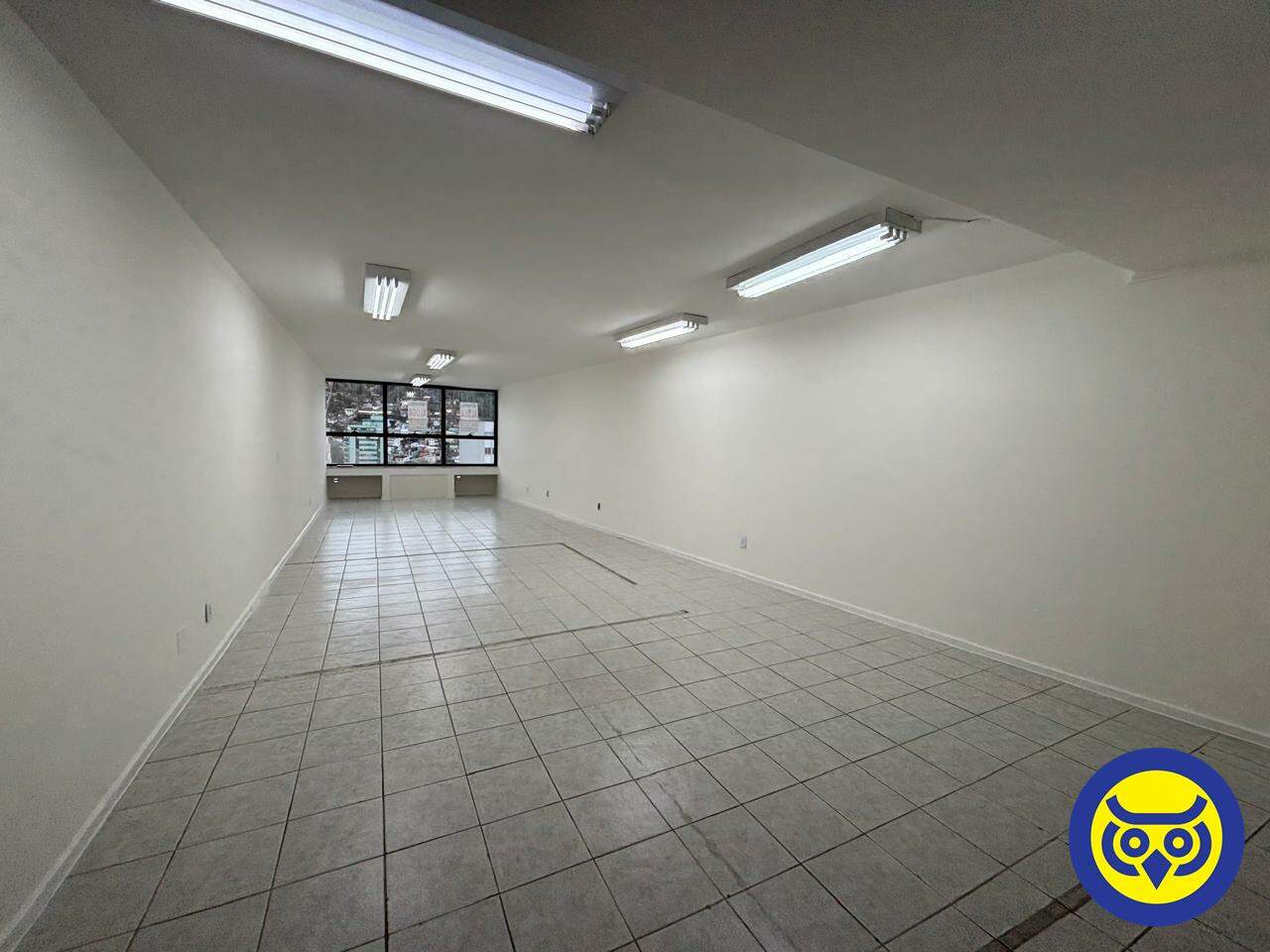 Sala para aluguel no Centro: 