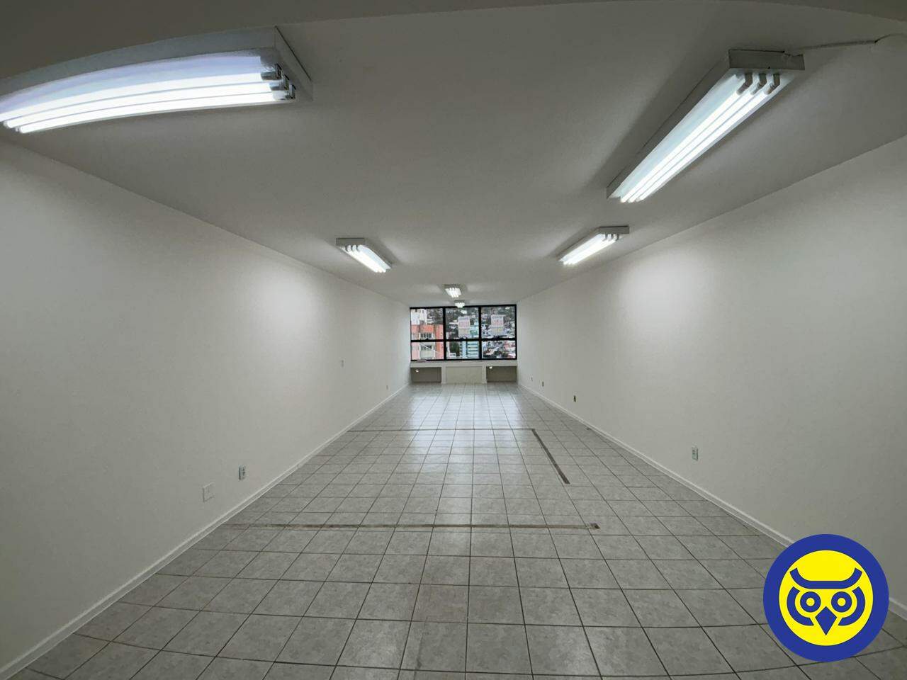 Sala para aluguel no Centro: 