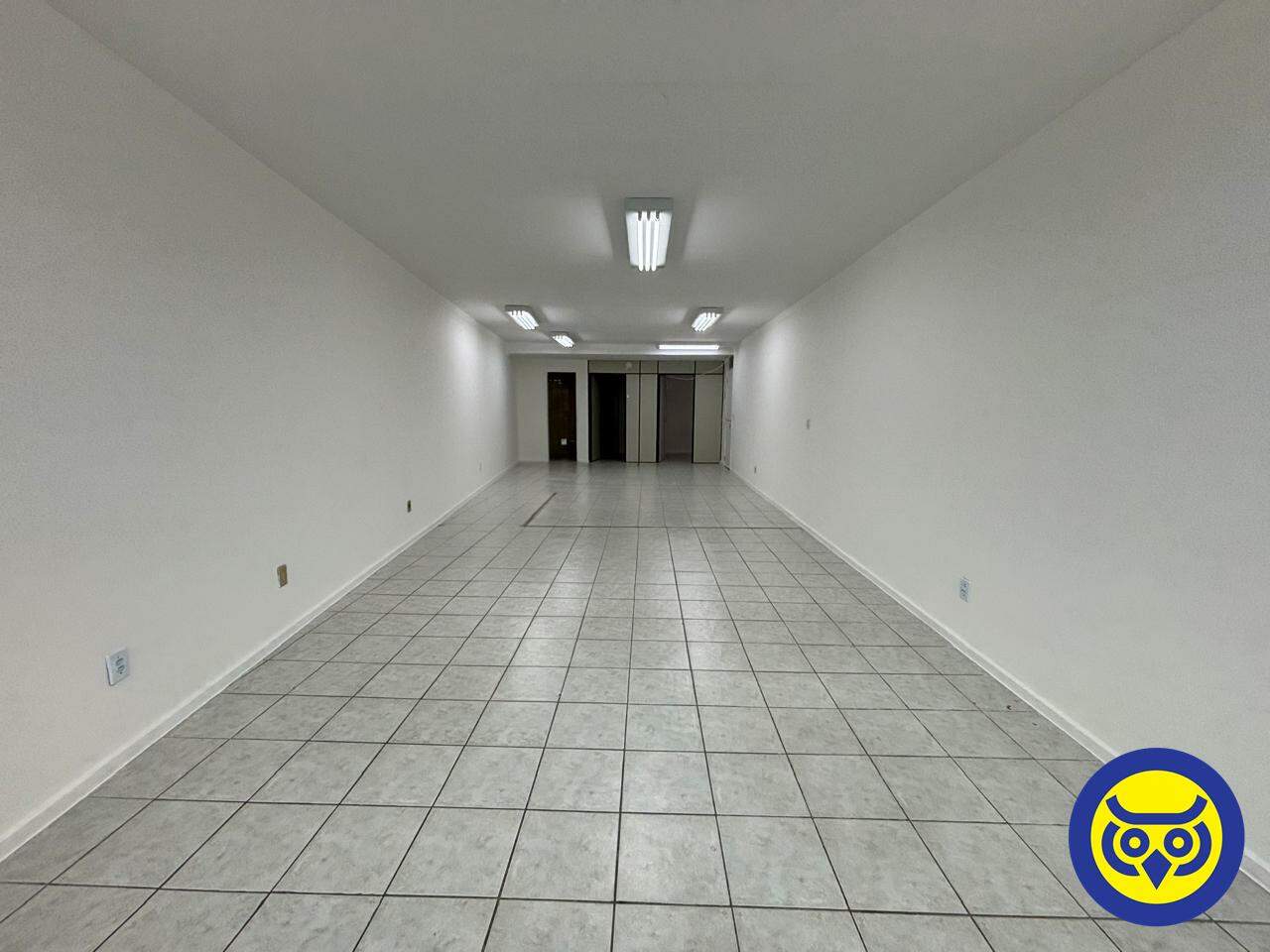 Sala para aluguel no Centro: 