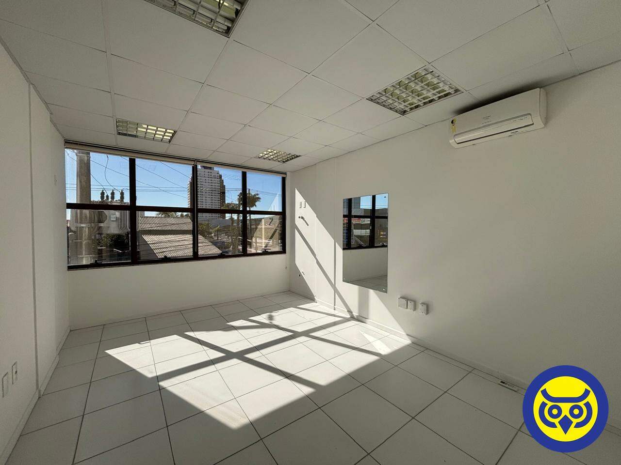 Sala para aluguel no Centro: