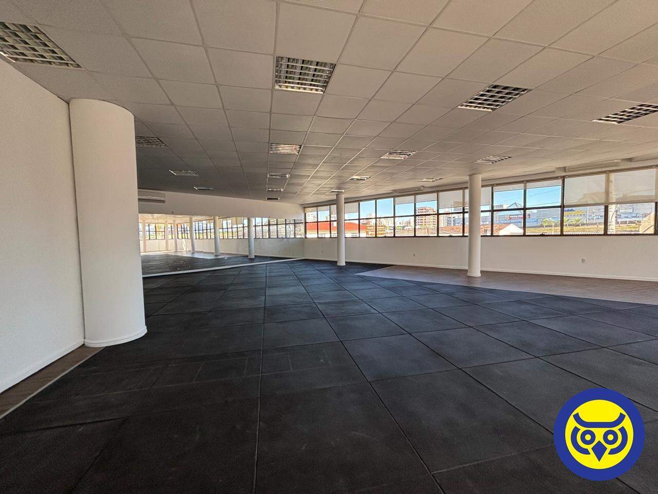 Sala para aluguel no Centro: