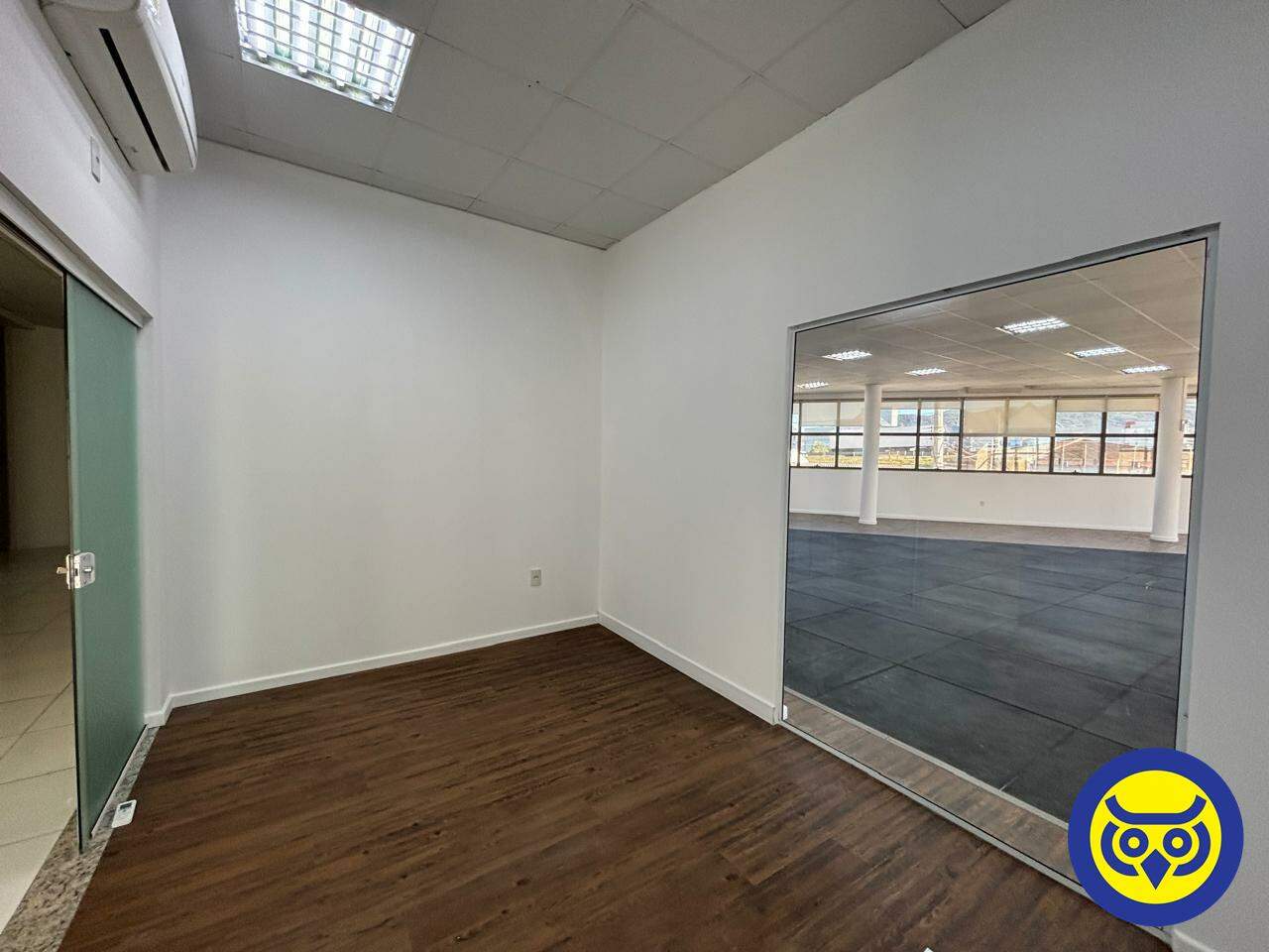 Sala para aluguel no Centro: