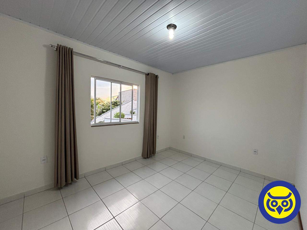 Casa para aluguel no Saco Dos Limões: 