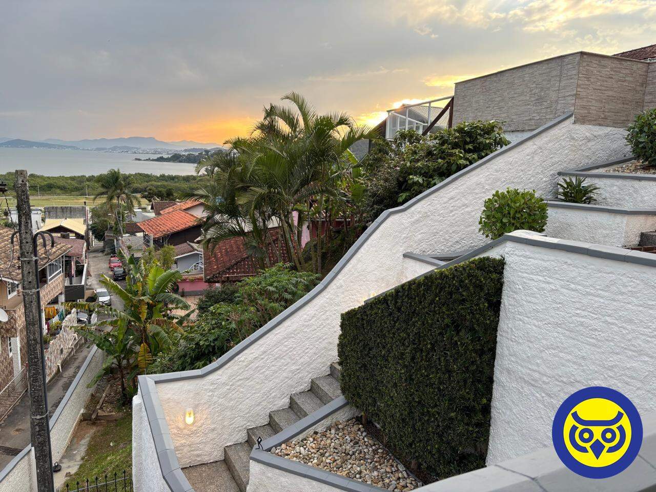 Casa para aluguel no Saco Dos Limões: 