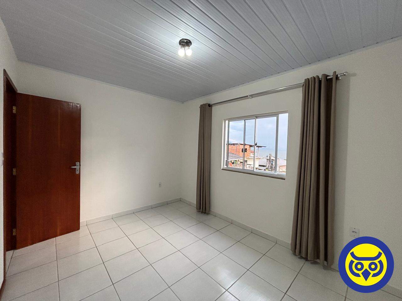 Casa para aluguel no Saco Dos Limões: 