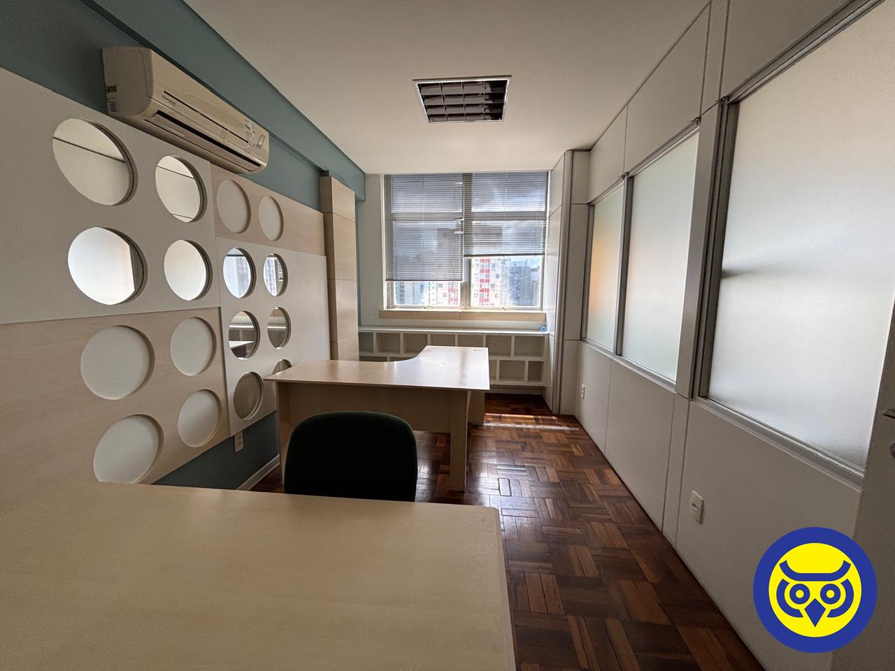 Sala para aluguel no Centro: 