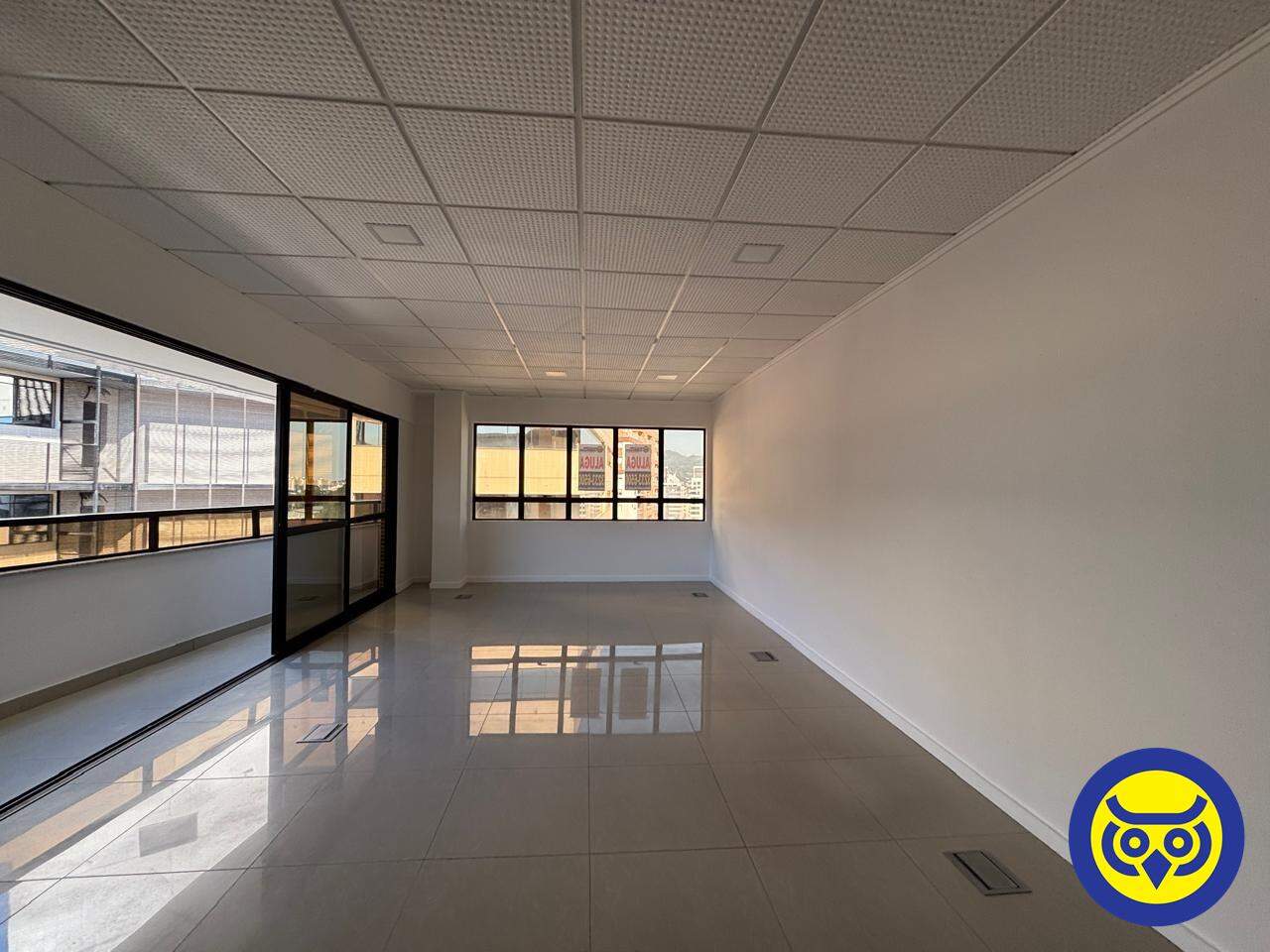 Sala para aluguel no Itacorubi: 