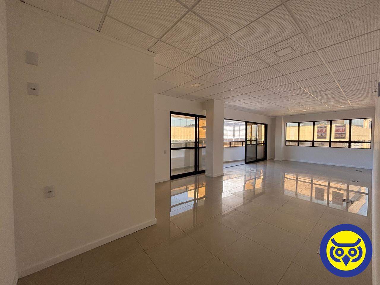 Sala para aluguel no Itacorubi: