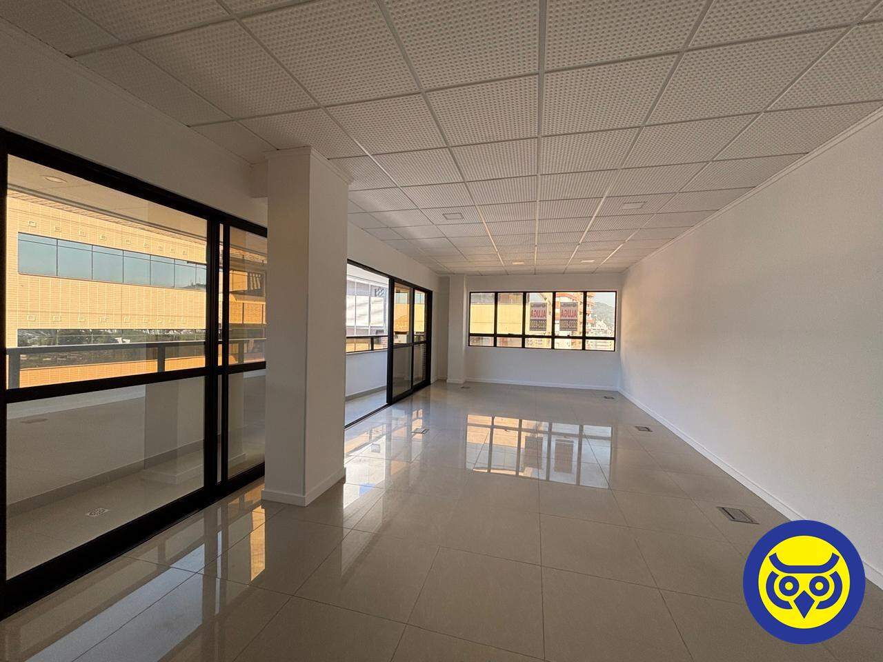 Sala para aluguel no Itacorubi: