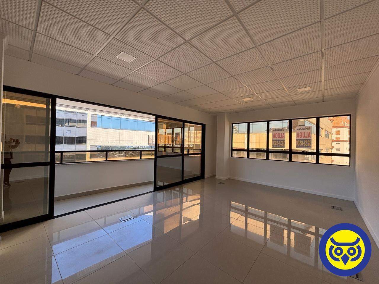 Sala para aluguel no Itacorubi:
