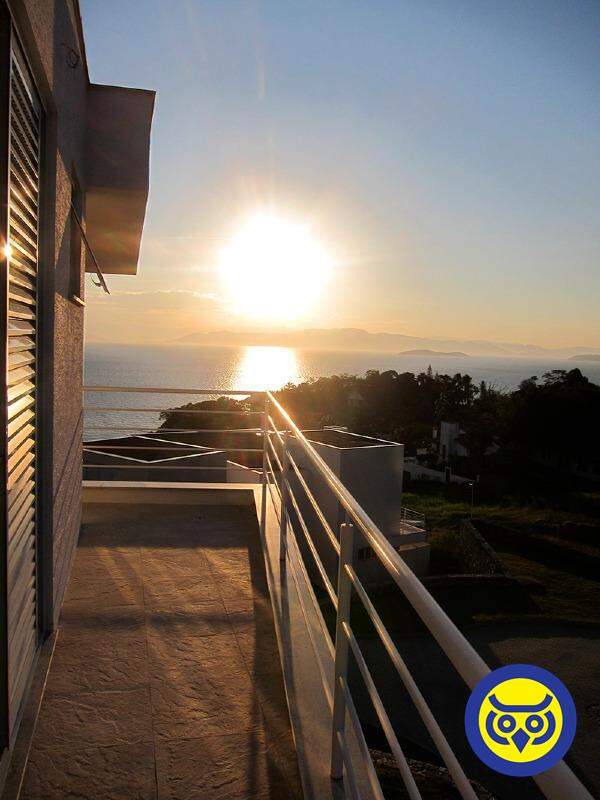 Casa para aluguel no Cacupé: 