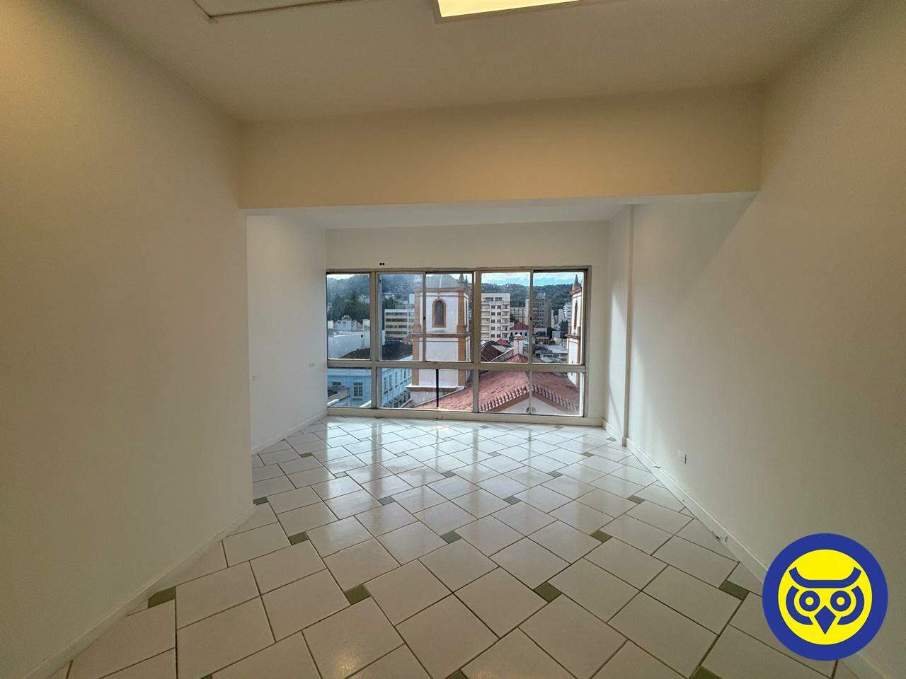 Sala para aluguel no Centro: 