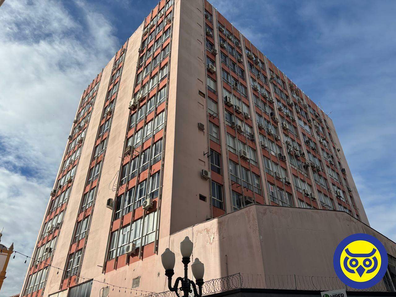 Sala para aluguel no Centro: 