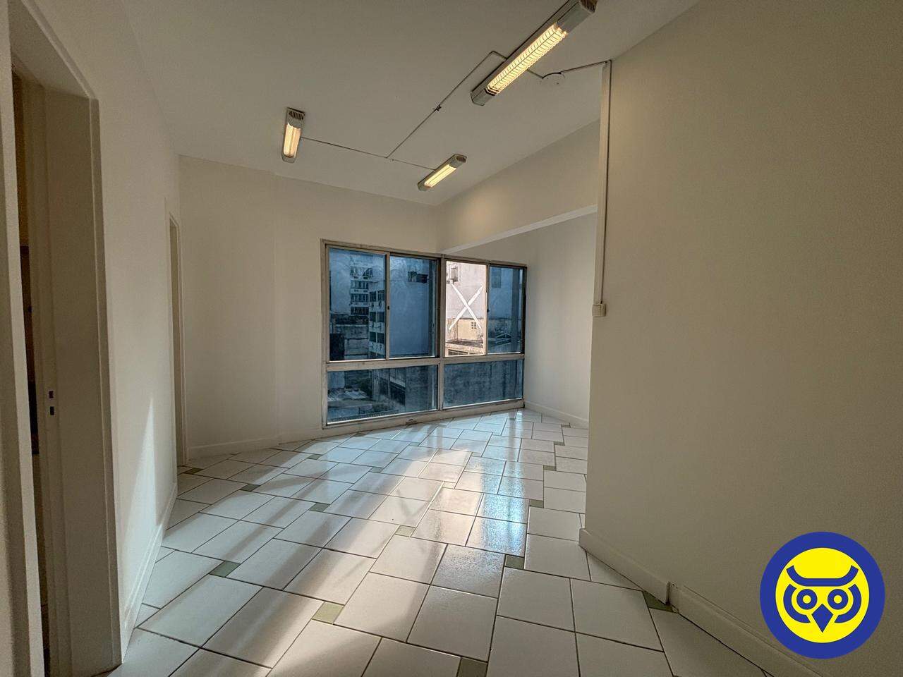 Sala para aluguel no Centro: 