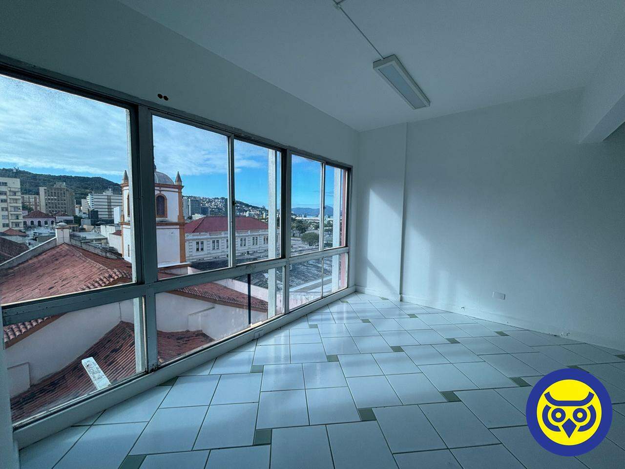 Sala para aluguel no Centro: 