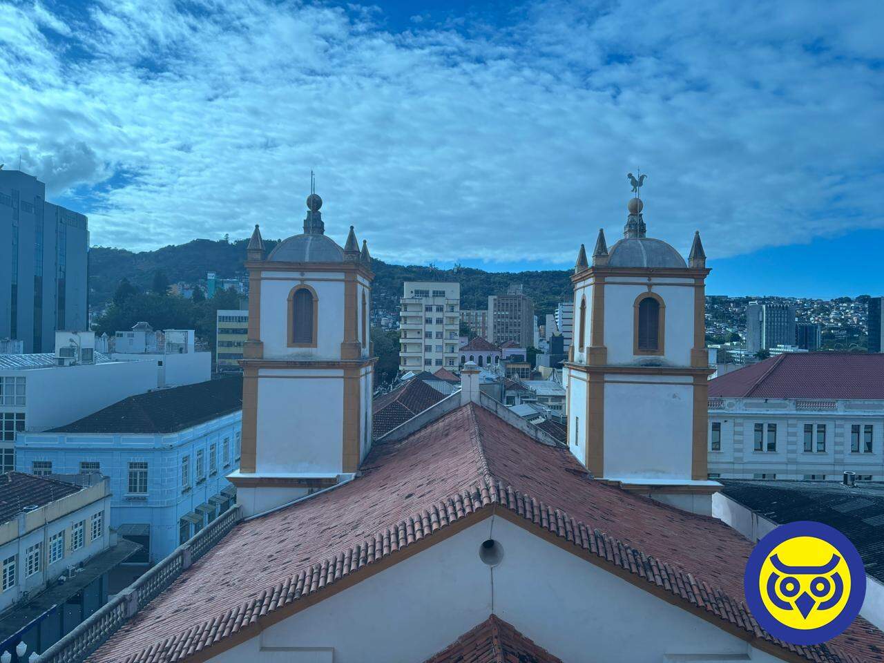 Sala para aluguel no Centro: 