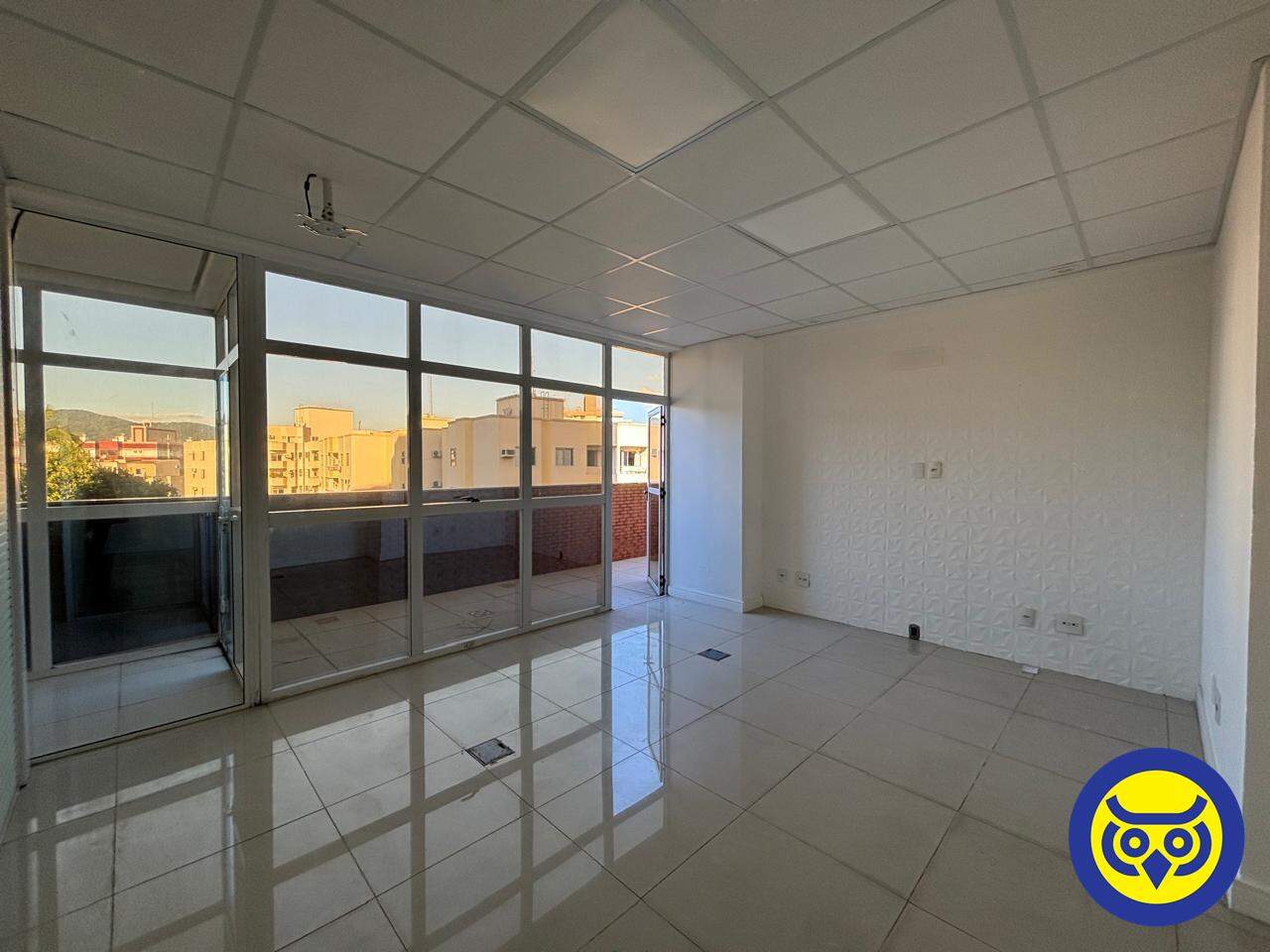 Sala para aluguel no Trindade: 