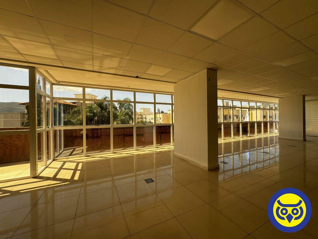 Sala para aluguel no Trindade: 
