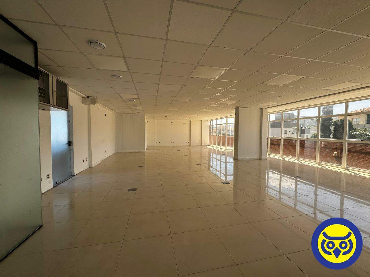 Sala para aluguel no Trindade: 