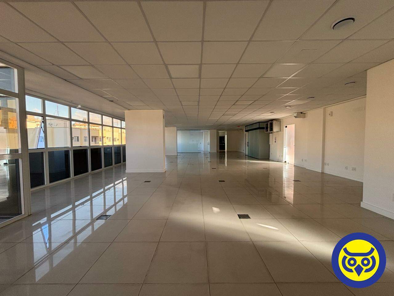 Sala para aluguel no Trindade: 