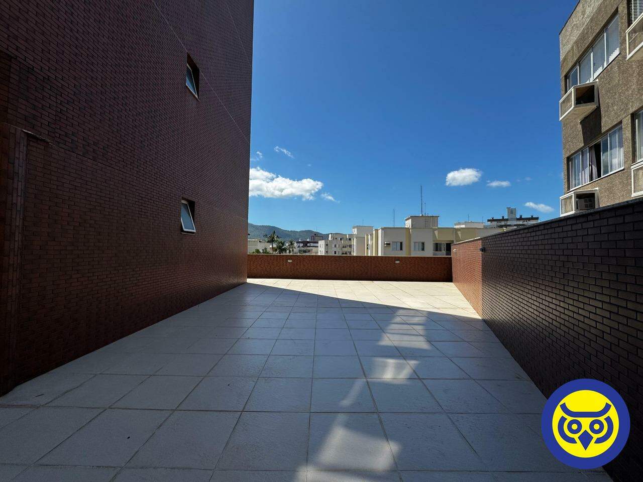 Sala para aluguel no Trindade: 