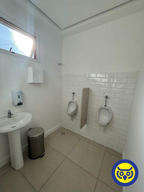 Sala para aluguel no Trindade: 