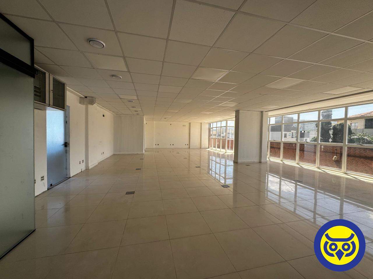 Sala para aluguel no Trindade: 