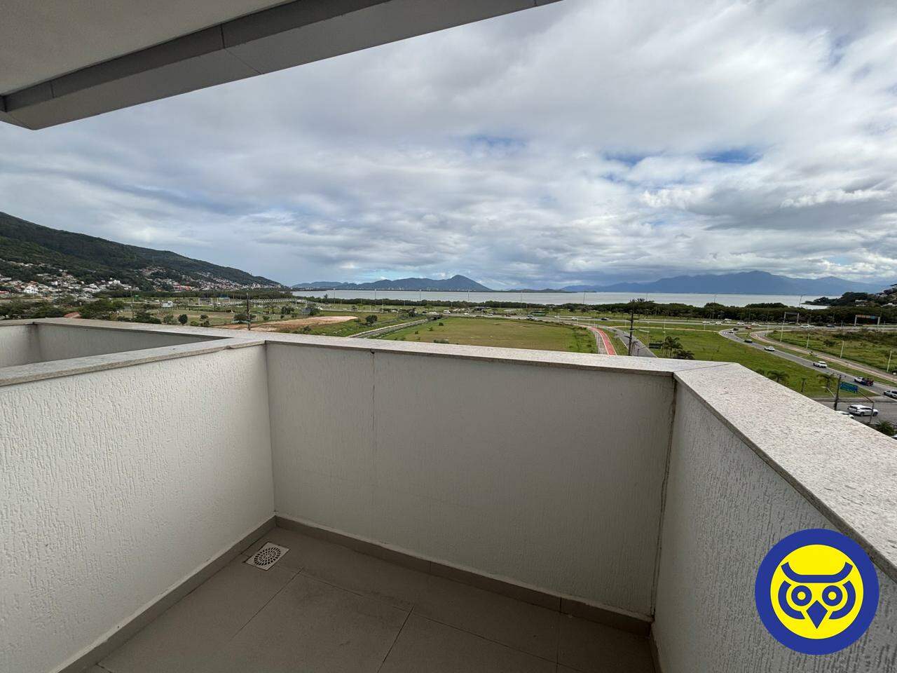 Sala para aluguel no Saco Dos Limões: 