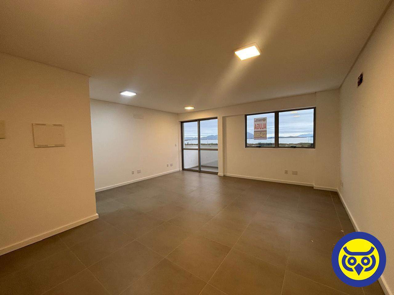 Sala para aluguel no Saco Dos Limões: 