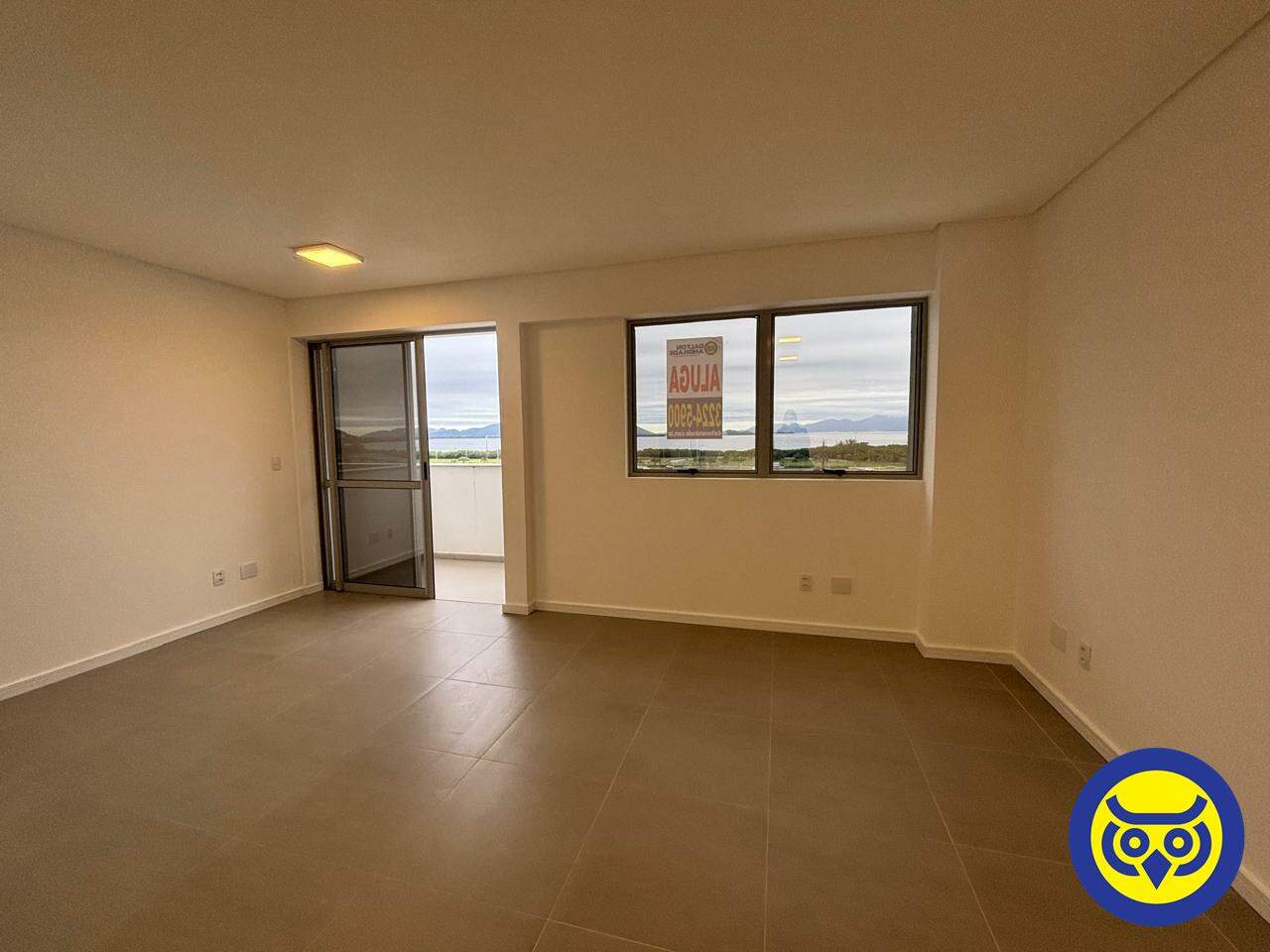 Sala para aluguel no Saco Dos Limões: 