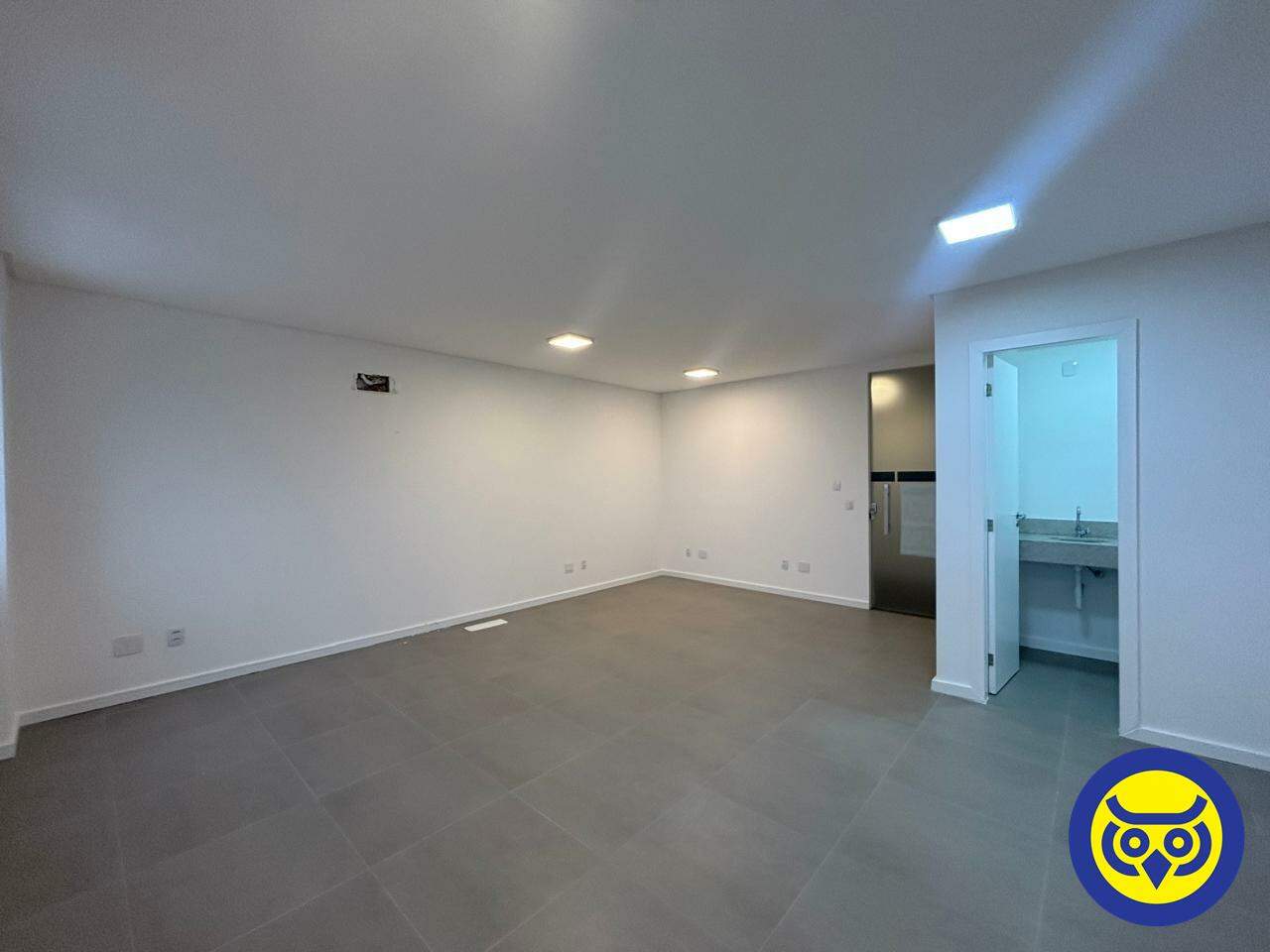 Sala para aluguel no Saco Dos Limões: 