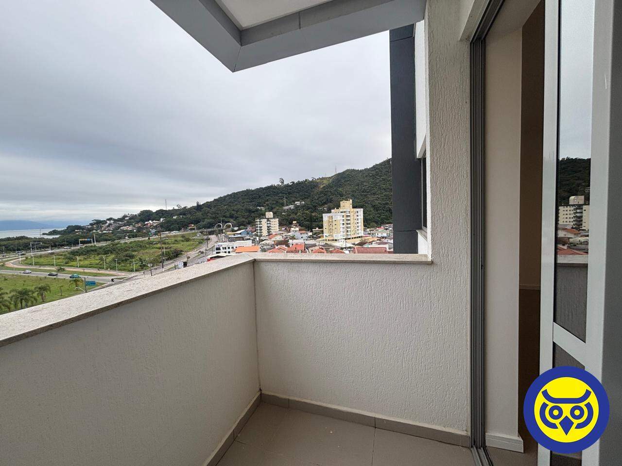 Sala para aluguel no Saco Dos Limões: 
