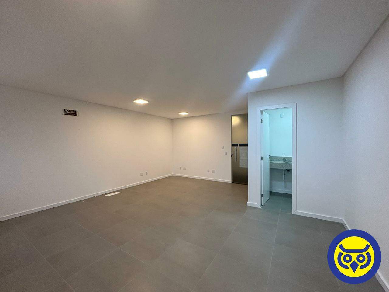 Sala para aluguel no Saco Dos Limões: 
