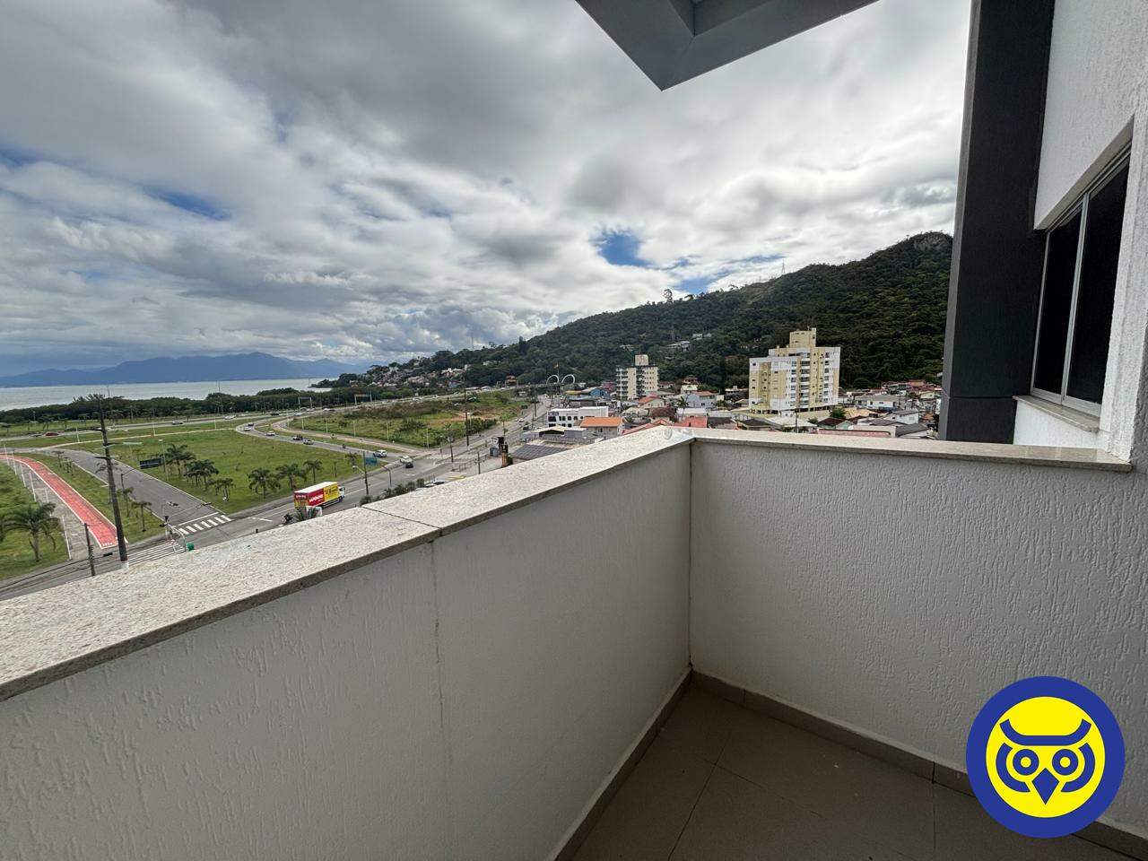 Sala para aluguel no Saco Dos Limões: 