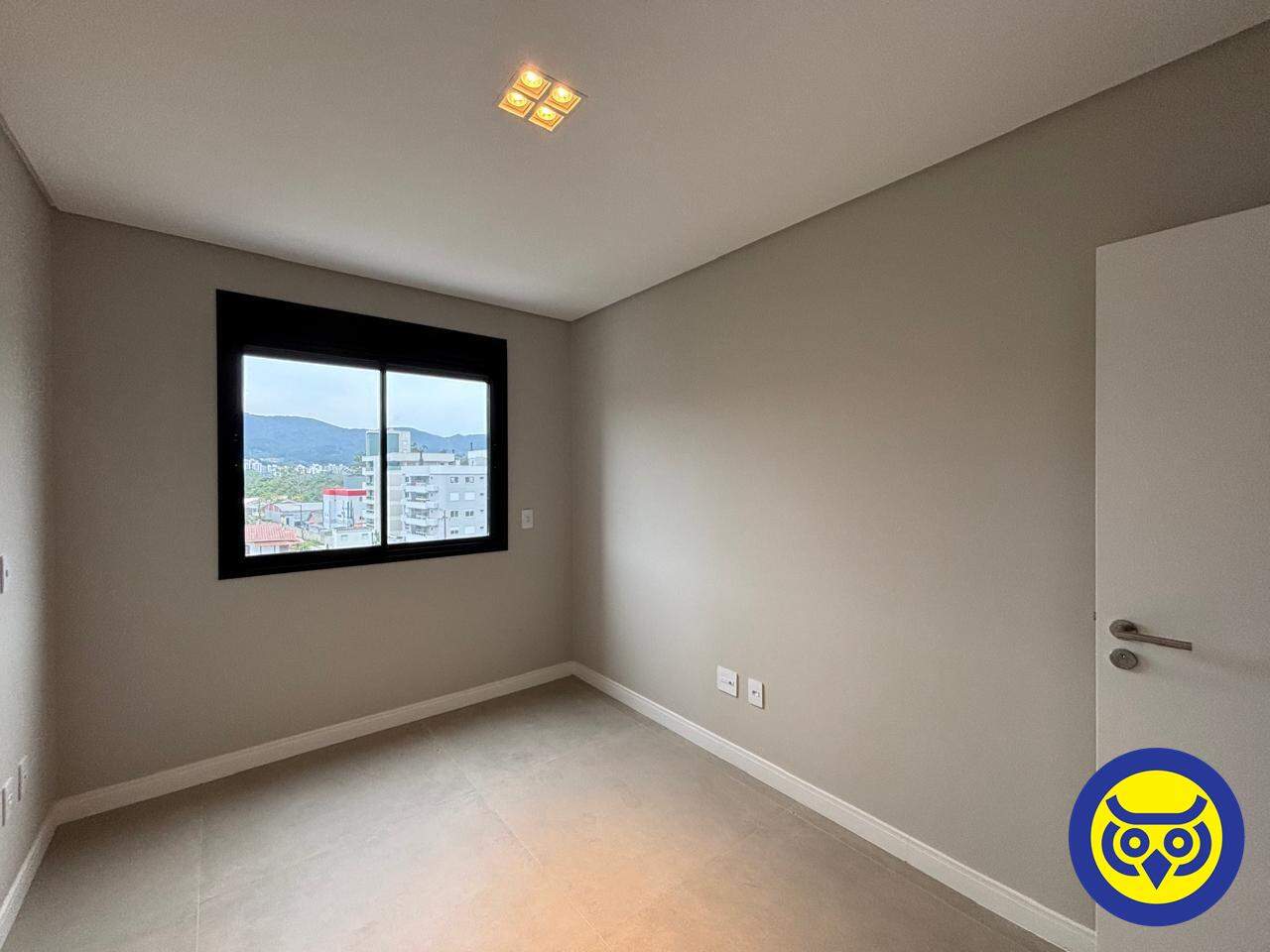 Apartamento para aluguel no Trindade: 