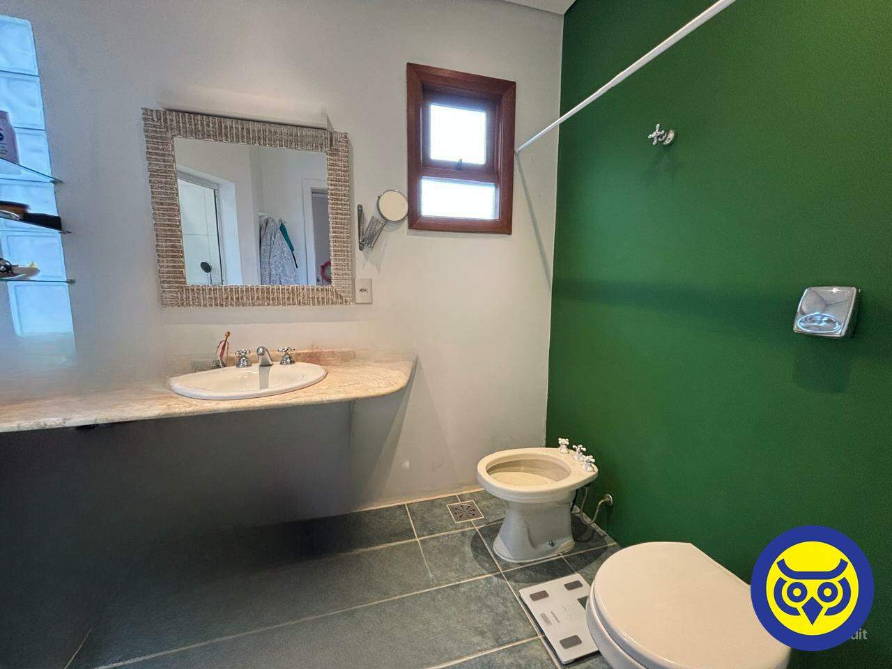 Casa para aluguel no Sambaqui: 
