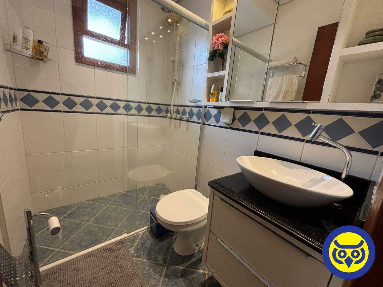Casa para aluguel no Sambaqui: 