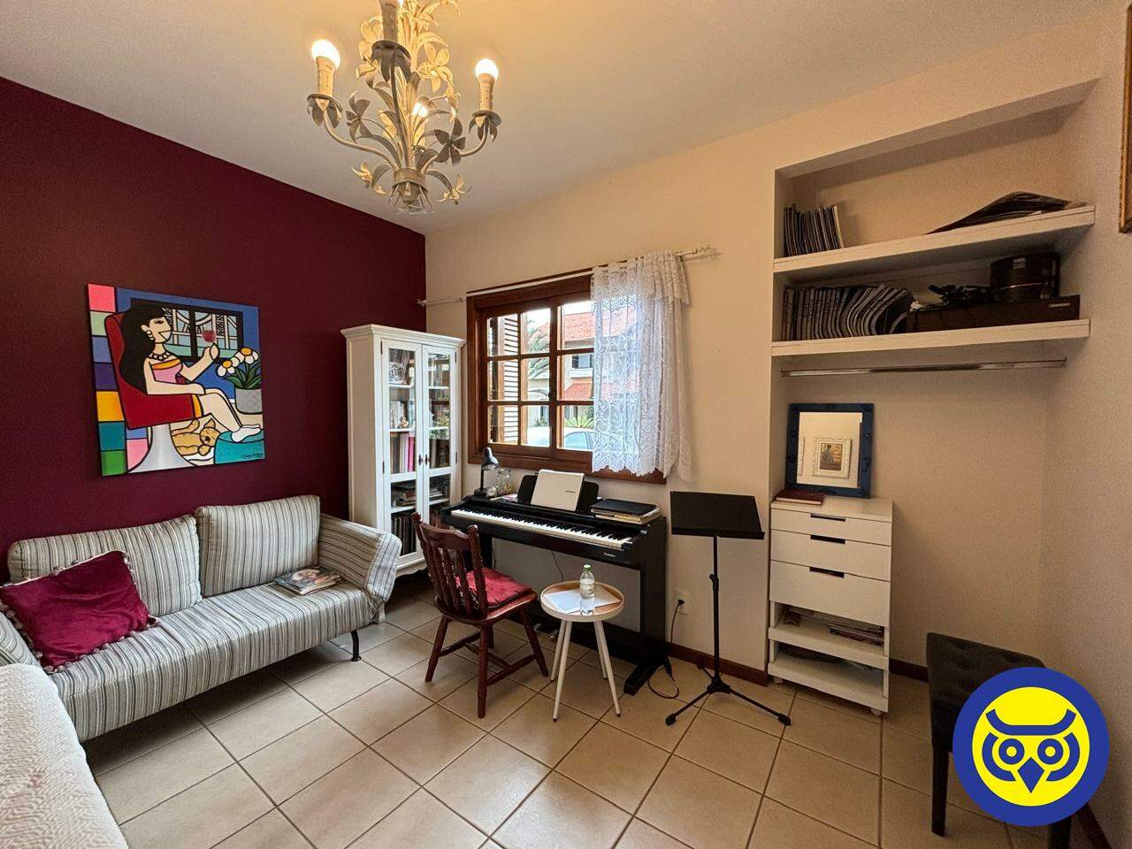 Casa para aluguel no Sambaqui: 