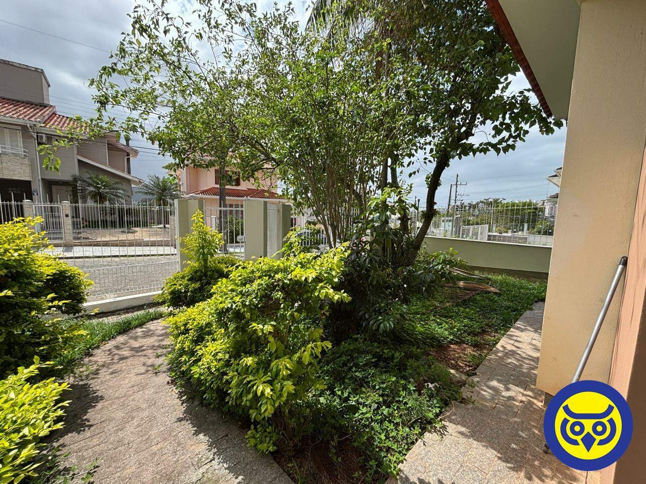 Casa para aluguel no Córrego Grande: 