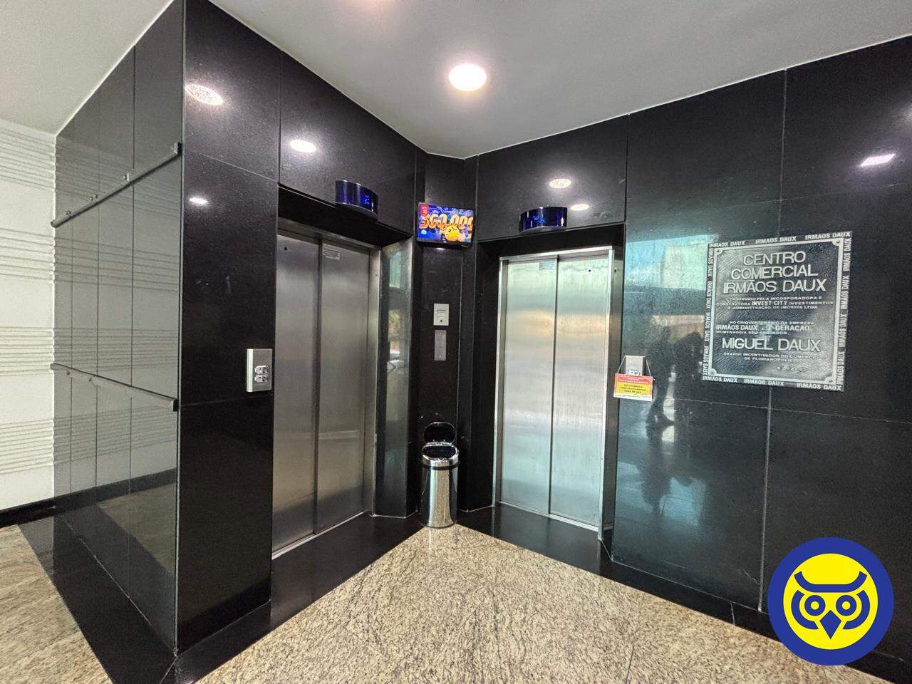 Salas/Conjuntos para aluguel no Centro: 